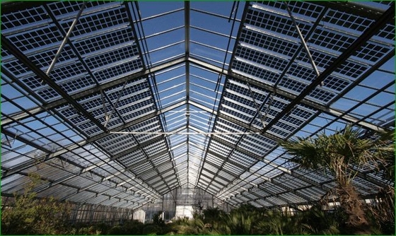 Los paneles solares bifaciales puestos a tierra Titl sistema de montaje solar de 60 grados para la planta del picovoltio del gran escala